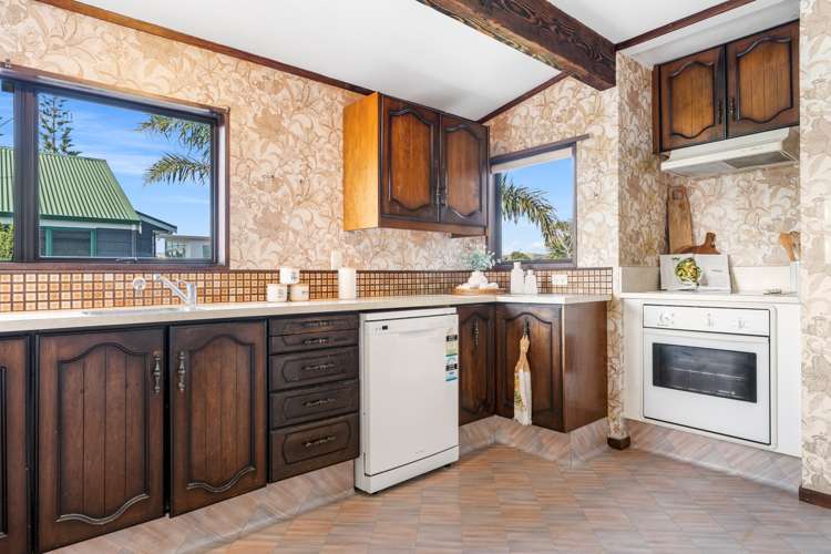 484 Papamoa Beach Road Papamoa_5