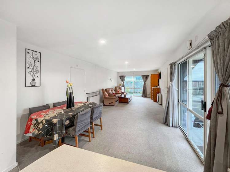 2/479 Main South Road_5