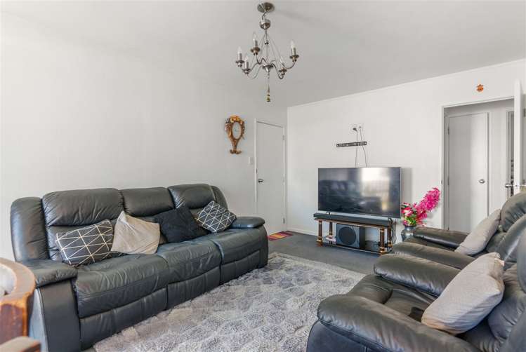 2/4 Roys Road Manurewa_3