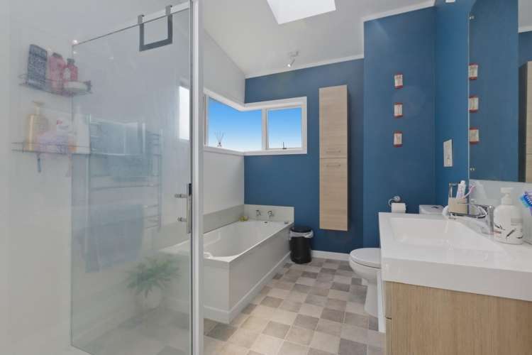 60 Tukapa Street Westown_20