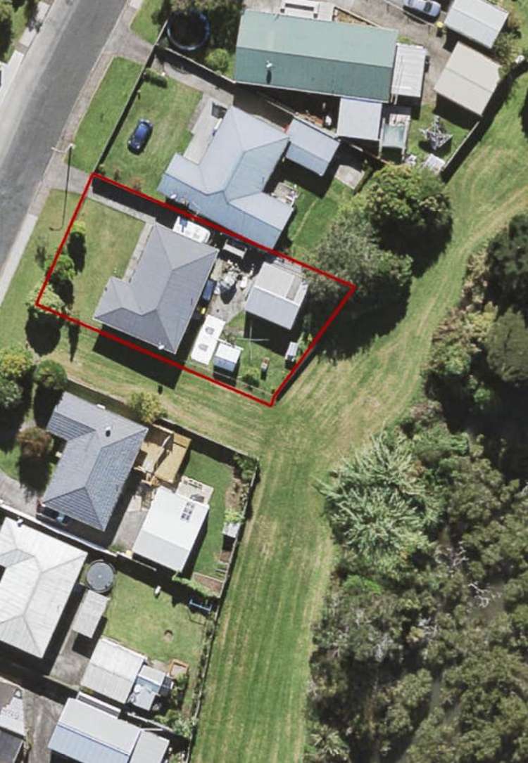 35 Riverpark Crescent Henderson_8