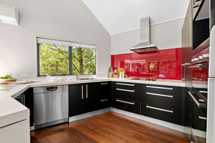 2/14 Matipo Road Mairangi Bay_7