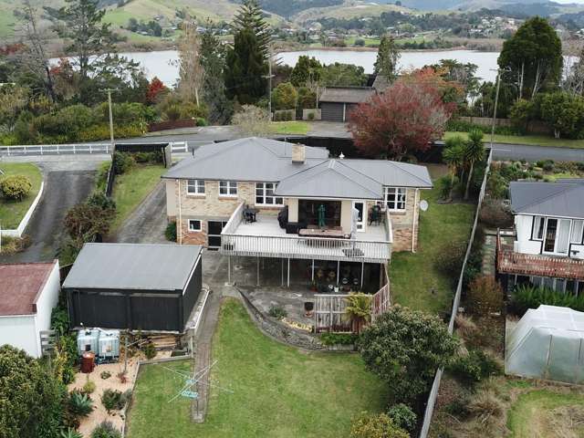 MODERN ELEGANCE AND PANORAMIC VIEWS