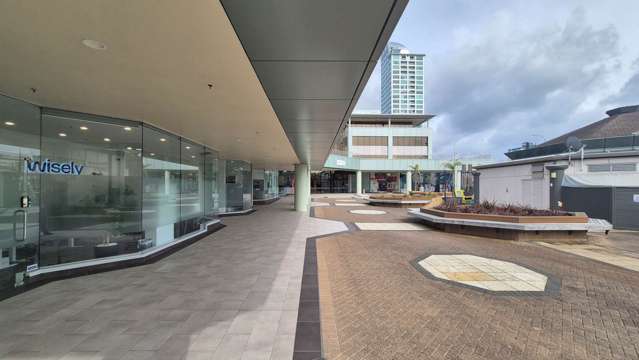 Shop 16/1-7 The Strand Takapuna_1