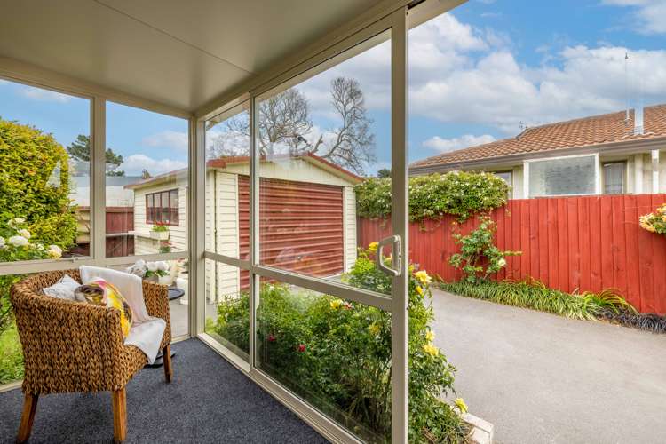 2/7 Tamarisk Place Parklands_10