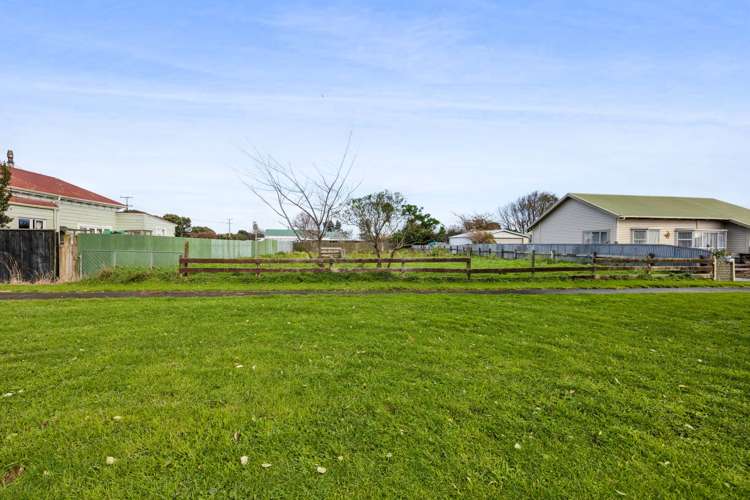 82 Riemenschneider Street Manaia_5