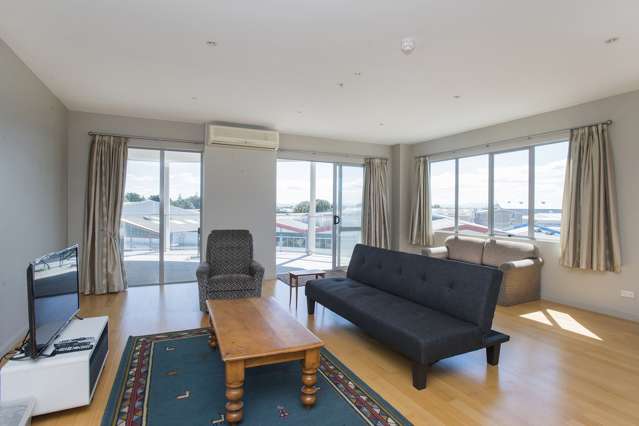 14/90 Customhouse Street Gisborne_3