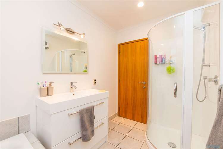 37 Suburb Street Queenstown_11