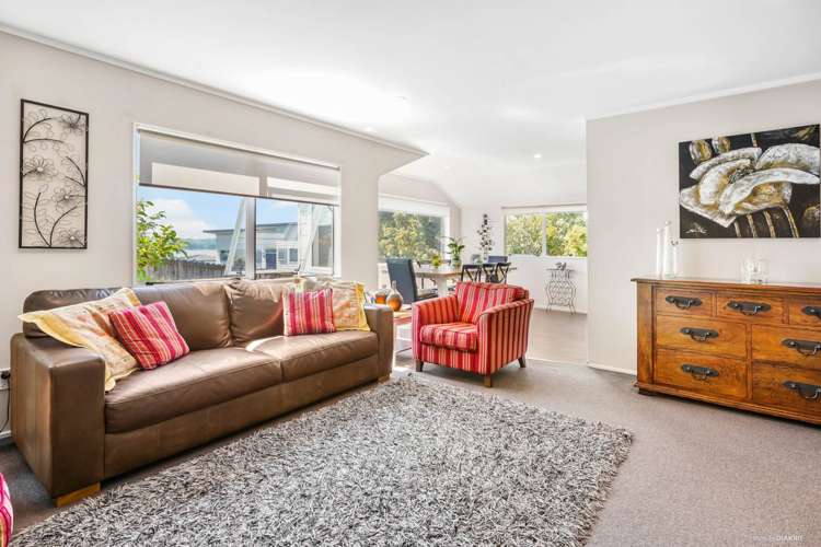 2/19 Churchill Road Cockle Bay_6