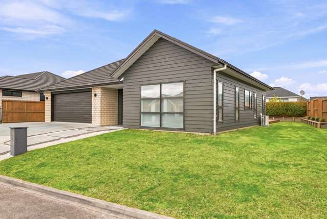 Easy Modern Living - Superb Location