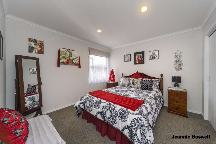 5 Levi Place Kelvin Grove_13