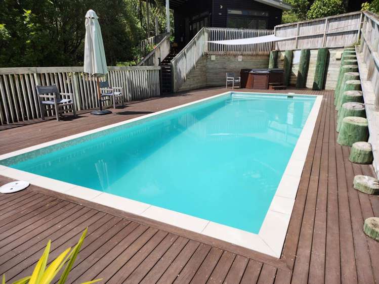 B305/525 East Coast Road Pinehill_13