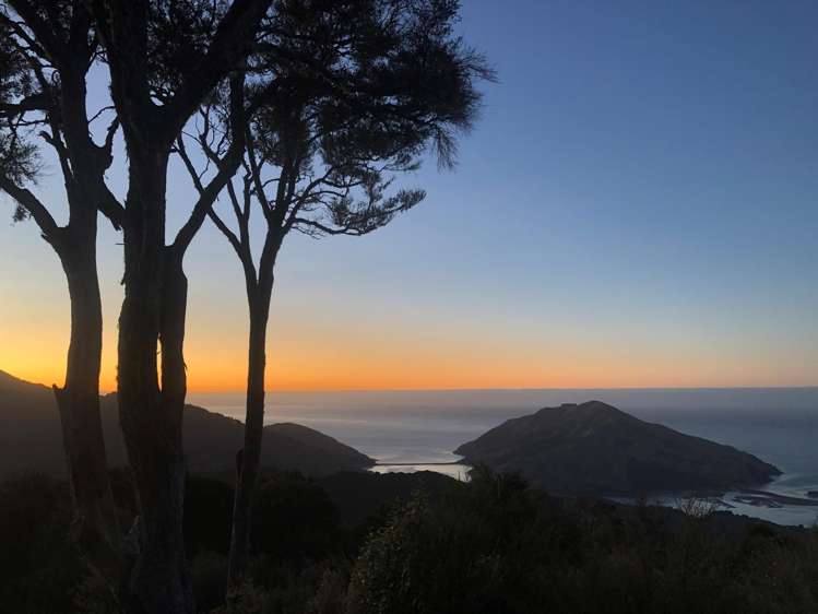 194 Cable Bay Road Hira_25