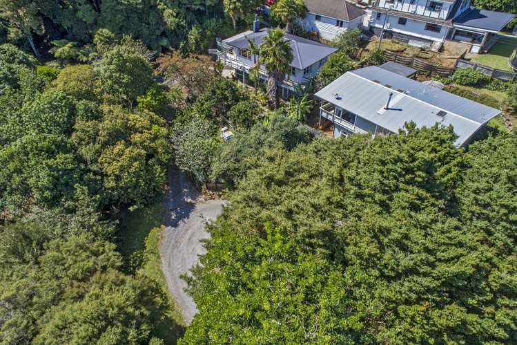 127 Riverside Drive Parahaki_27