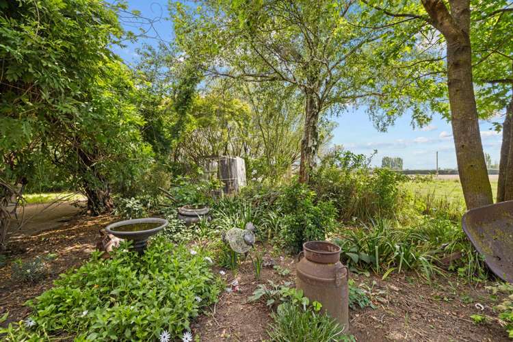 1649 Main North Road Sefton_33