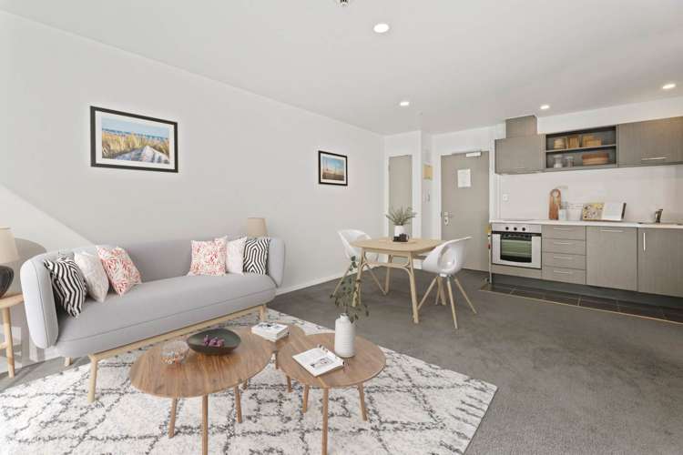 403/74 Albert Street_3