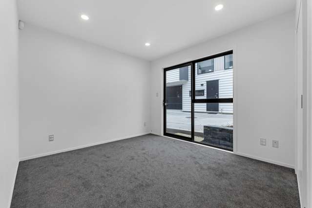 4/128 Vodanovich Road Te Atatu South_4