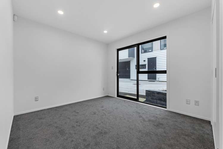 4/128 Vodanovich Road Te Atatu South_4