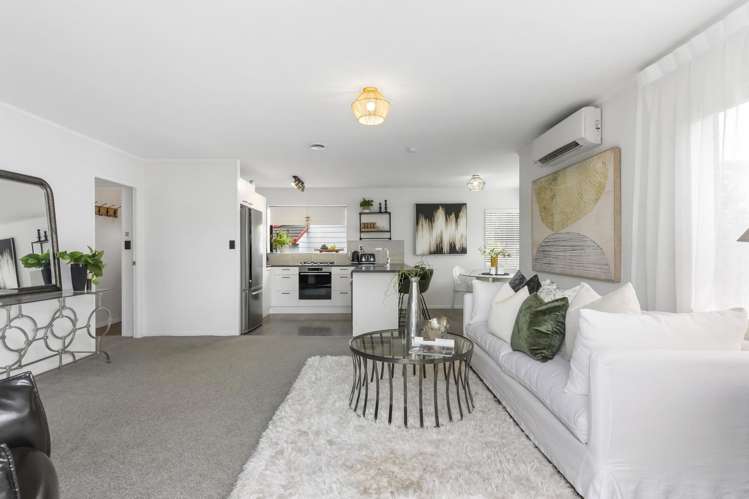 15A Coubray Place Botany Downs_2