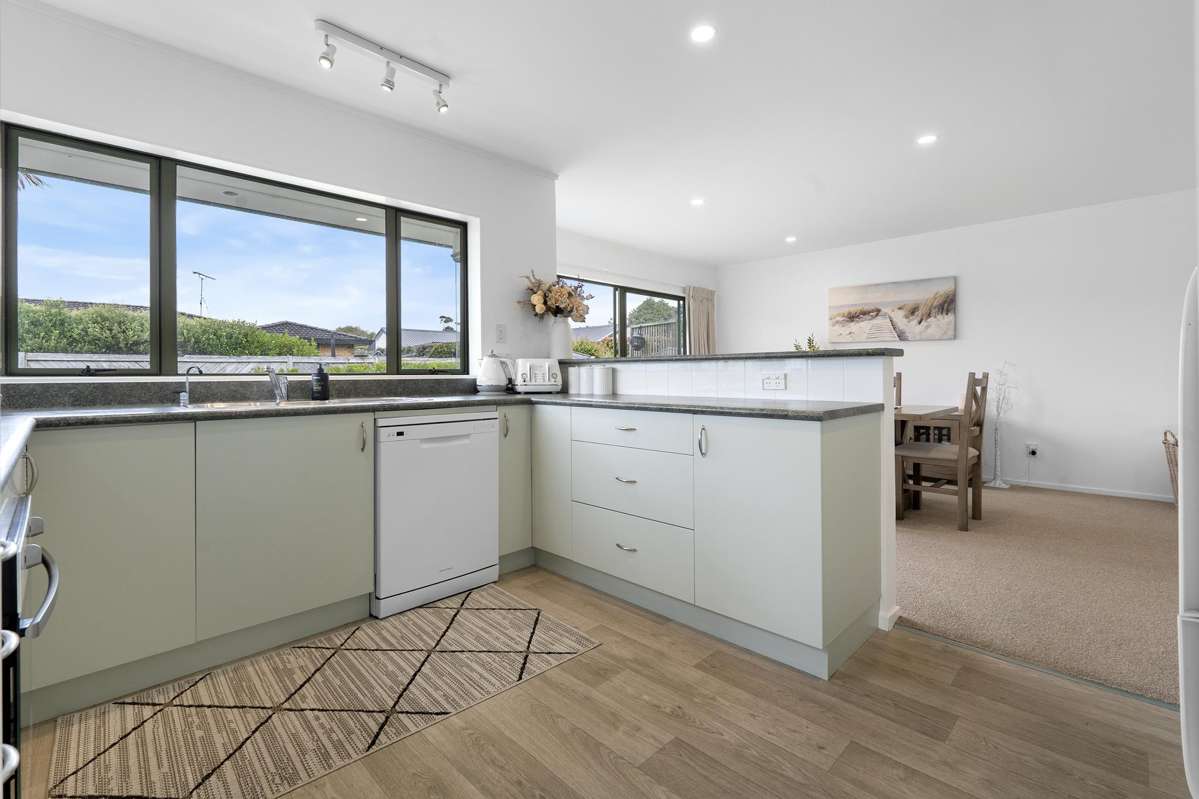 22 Lakeside Drive_3