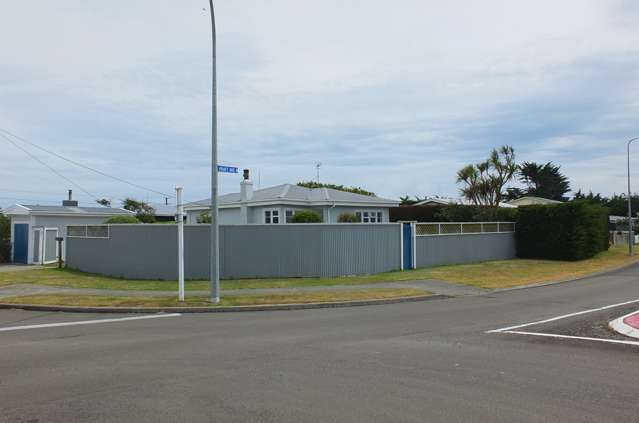 4 Taylor Street Foxton Beach_1