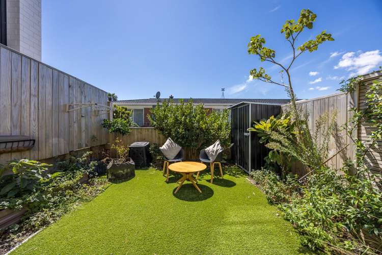 4/10 Willcott Street_2