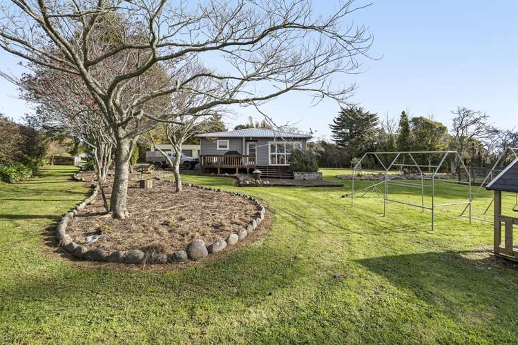 1870 Egmont Road_0