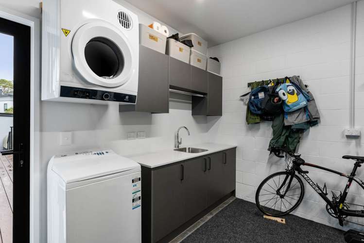 8 Reg Pearce Way Glen Innes_23