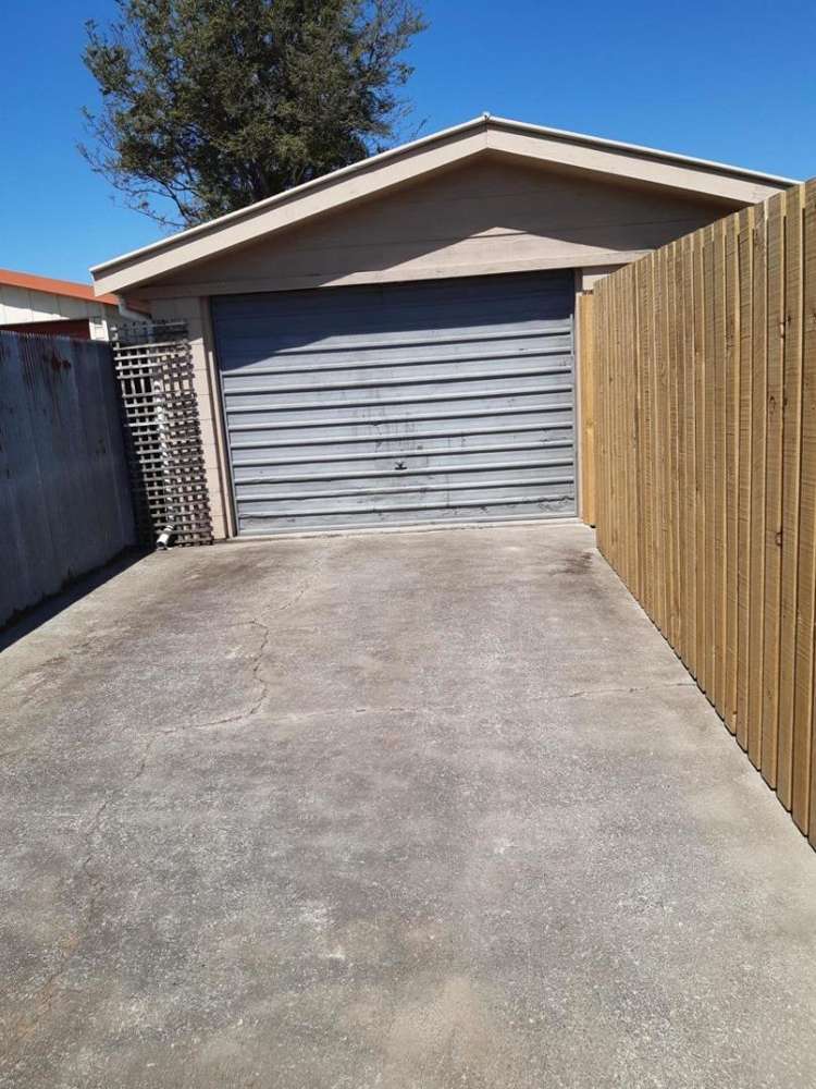 28 Leicester Crescent Hoon Hay_14