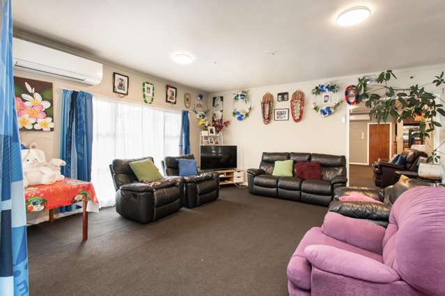 17 Woodham Courts Linwood_4