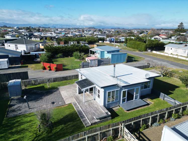 27 Roore Street Foxton Beach_21