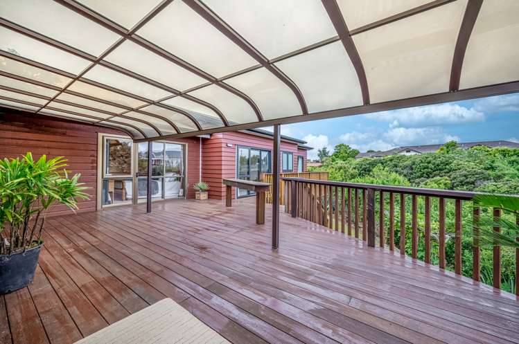 12 Channing Crescent Botany Downs_25