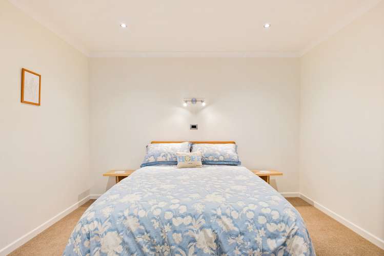 1136 Fergusson Drive Clouston Park_15