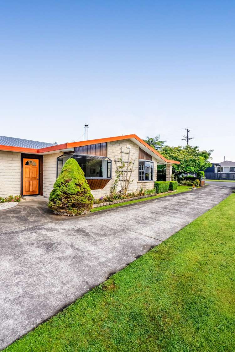 37 Pembroke Road East Stratford_54