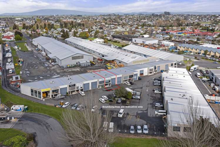 13/21 Railside Place Dinsdale_1