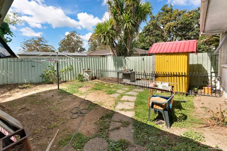 1/6 Frobisher Way Clendon Park_11