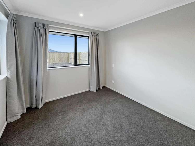 42 Stackwood Avenue Woodend_5