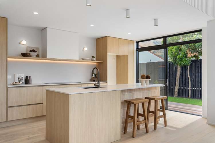 36 Colenso Street Sumner_10