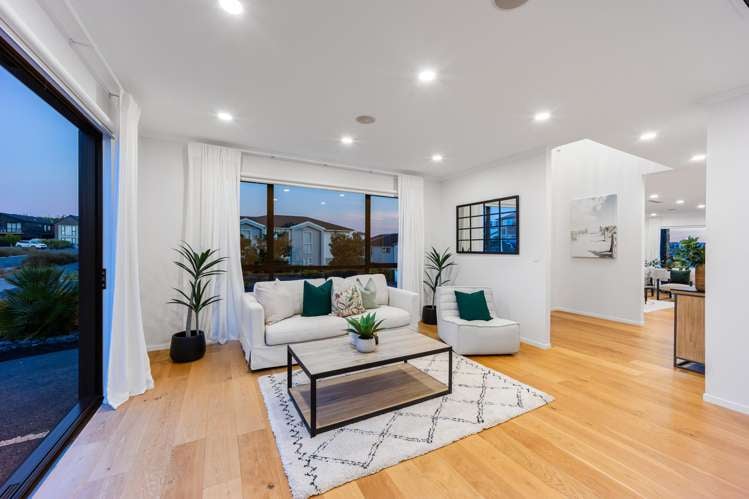 73 Headsail Drive Long Bay_2