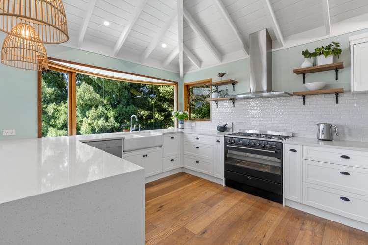 8 Martin Road Matakana_12