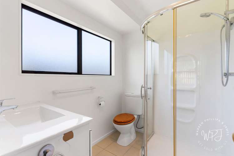 99 Rushgreen Avenue Pahurehure_11