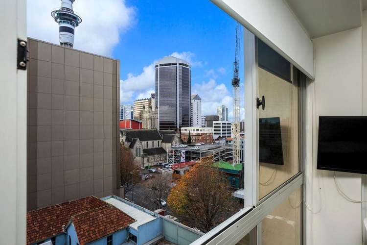 8j/147 Hobson Street Auckland Central_9