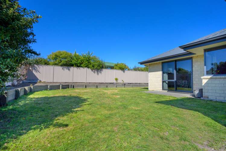 86 Covent Drive Stoke_17