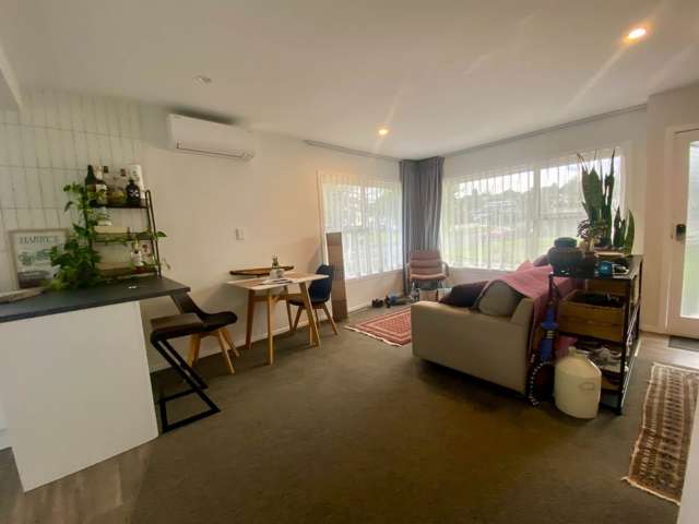 1/80 Moore Street Hillcrest_3