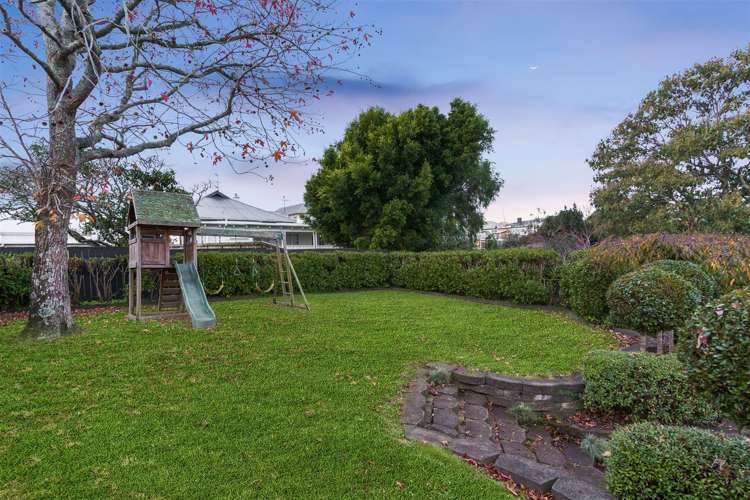 7 Leslie Avenue Sandringham_10