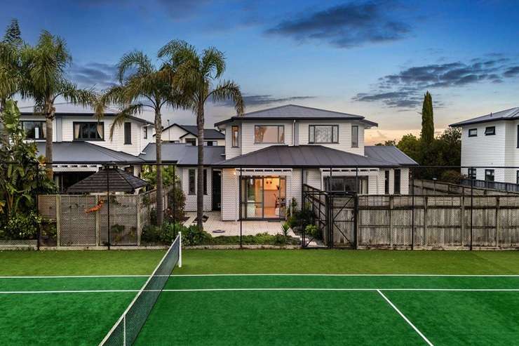 2 Armoy Drive, East Tamaki, Botany Downs Manukau City