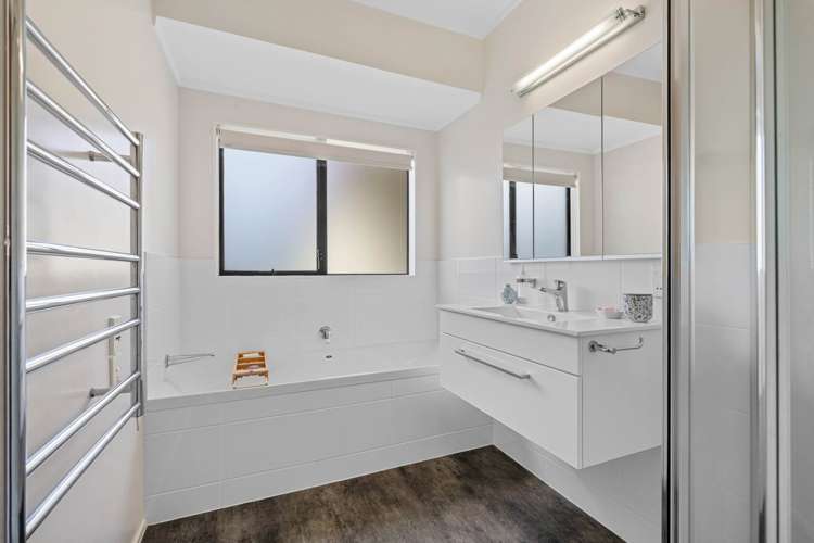 1/4 Morrow Avenue Bucklands Beach_16