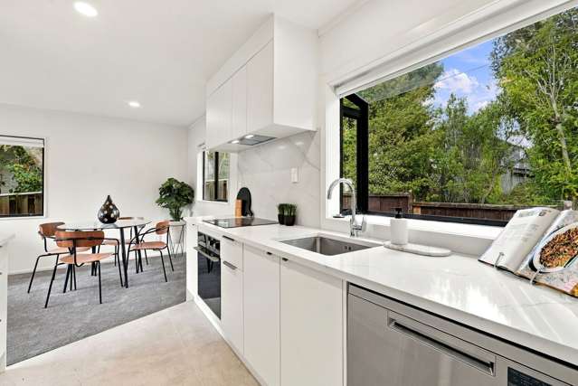 2/53 Lavery Place Sunnynook_3
