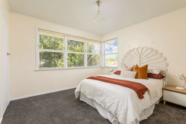 54 Cobham Crescent Kelston_13