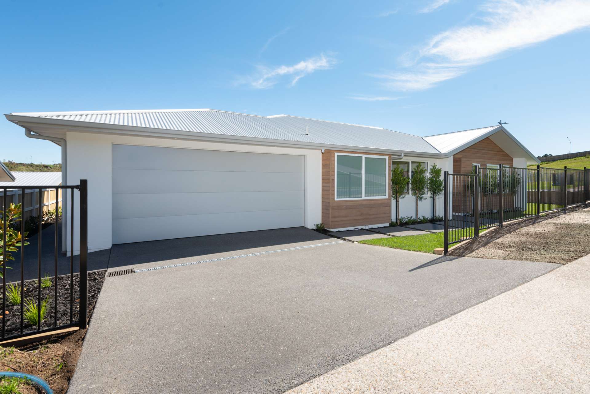 74 Whakaturou Crescent Pyes Pa_0